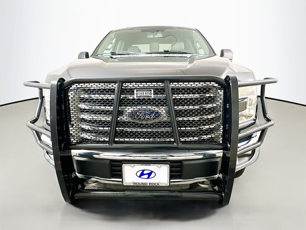 2015 Ford F-150 XLT photo 2