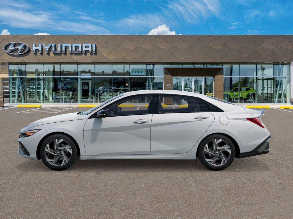 New 2025 Hyundai Elantra SEL Sport Sedan