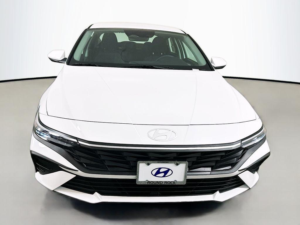 New 2026 Hyundai Elantra SE Sedan