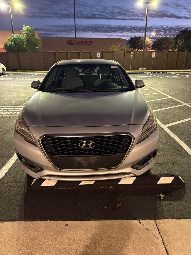 Used 2017 Hyundai Sonata Hybrid SE Sedan