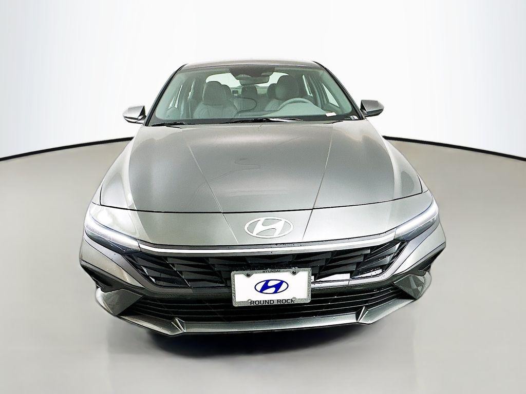 New 2026 Hyundai Elantra SE Sedan