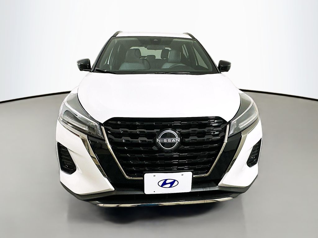 Used 2024 Nissan Kicks SR with VIN 3N1CP5DV1RL521095 for sale in Round Rock, TX