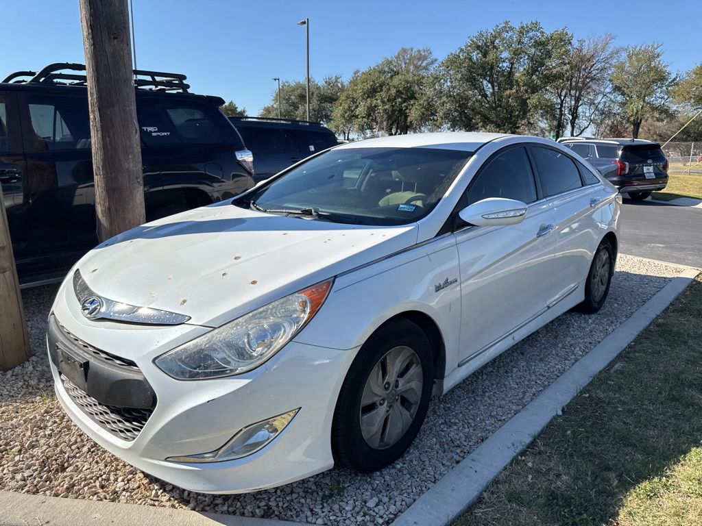 Used 2015 Hyundai Sonata Hybrid Base with VIN KMHEC4A41FA126470 for sale in Round Rock, TX