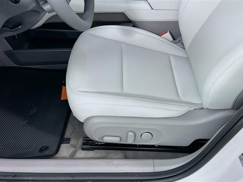2025 Hyundai IONIQ 6 SEL - Photo 21