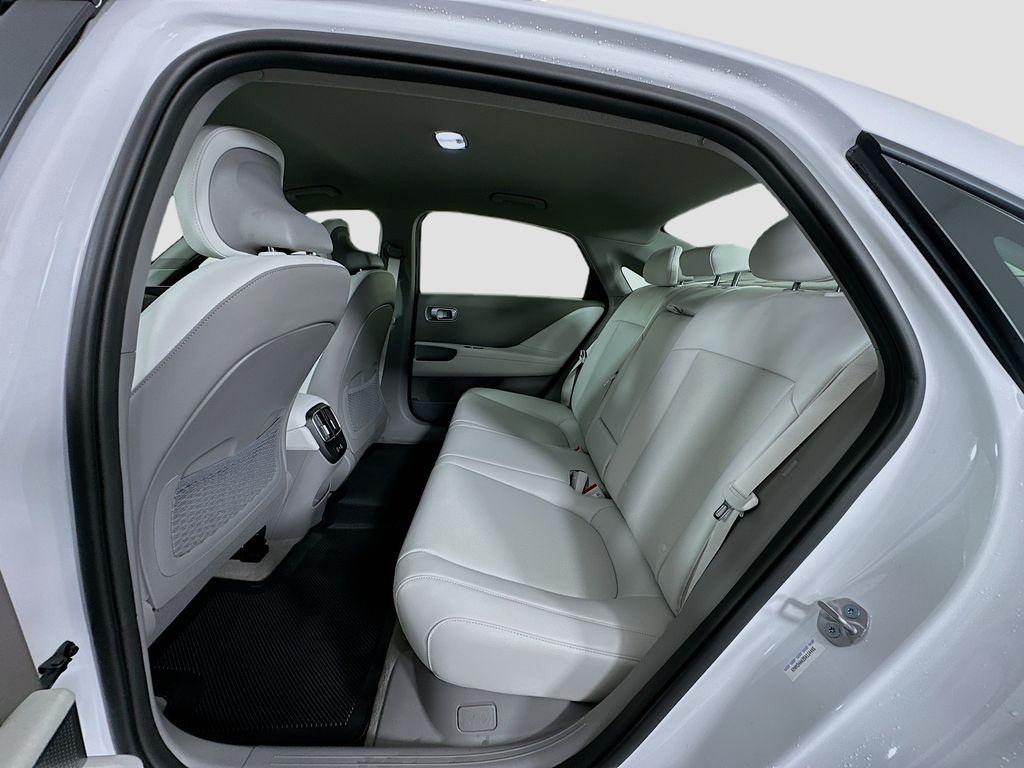 2025 Hyundai IONIQ 6 SEL - Photo 17