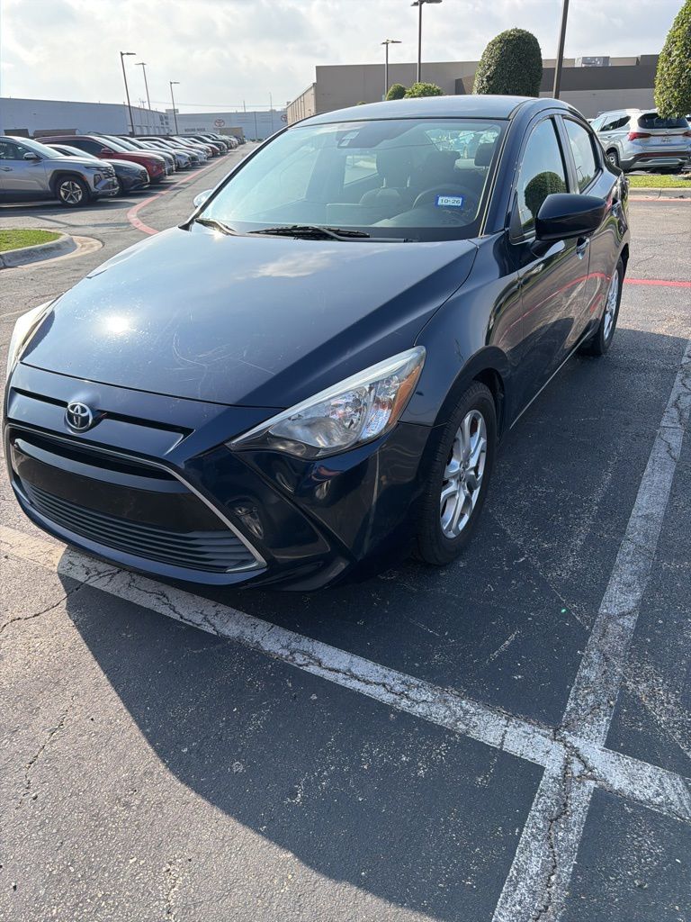 Used 2018 Toyota Yaris iA Base with VIN 3MYDLBYV2JY310437 for sale in Round Rock, TX
