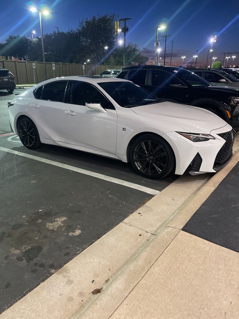 2021 Lexus IS 350 F SPORT photo 4