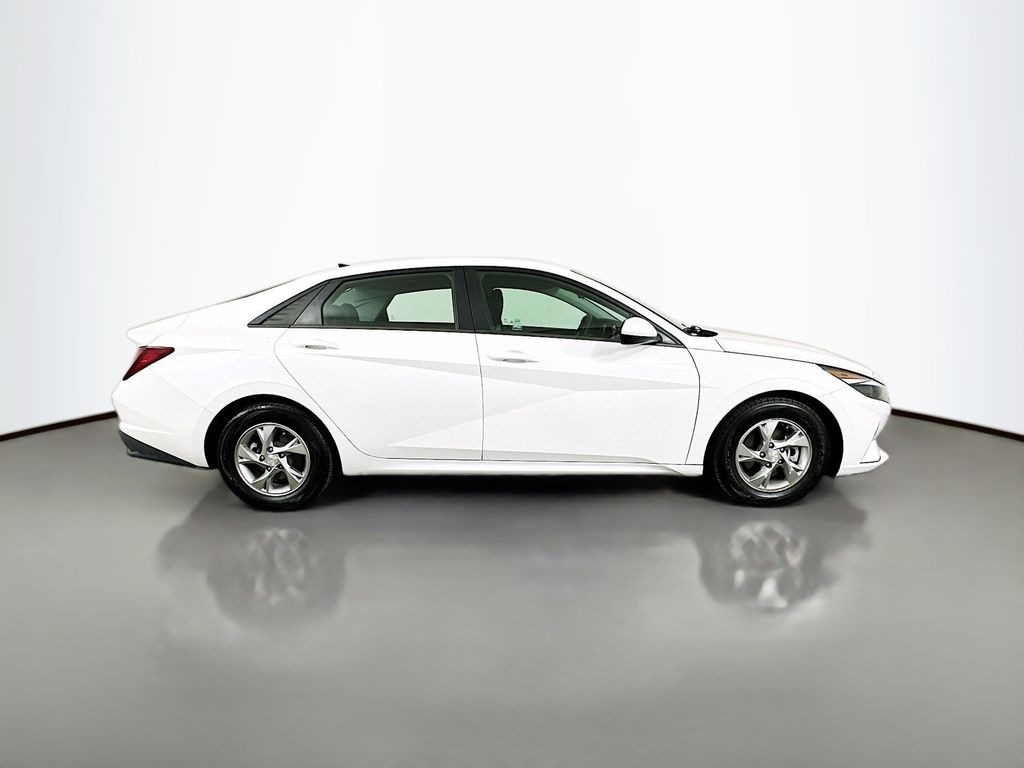 Used 2021 Hyundai Elantra SE Sedan