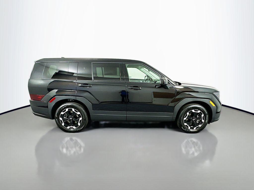 2026 Hyundai Santa Fe SE photo 4