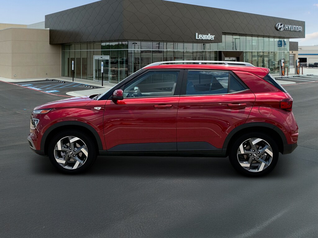 2025 Hyundai Venue Limited photo 2