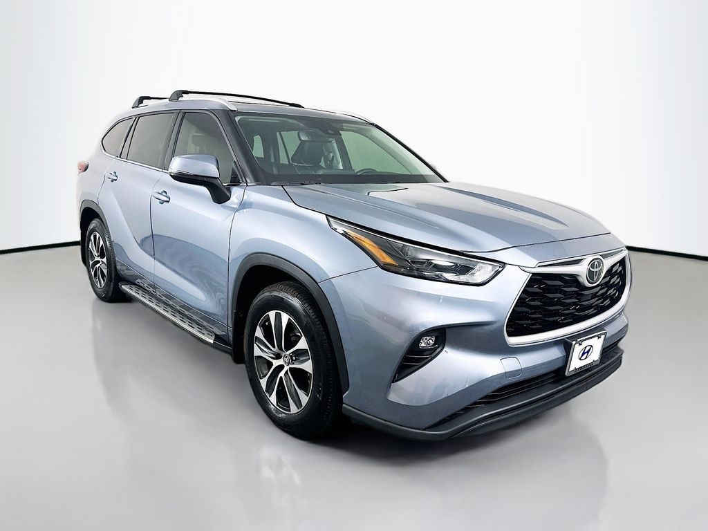 Used 2022 Toyota Highlander XLE SUV