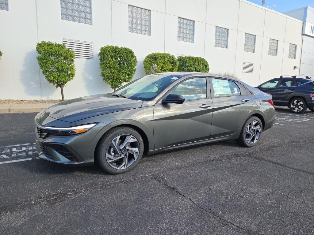 New 2025 Hyundai Elantra SEL Sport Sedan