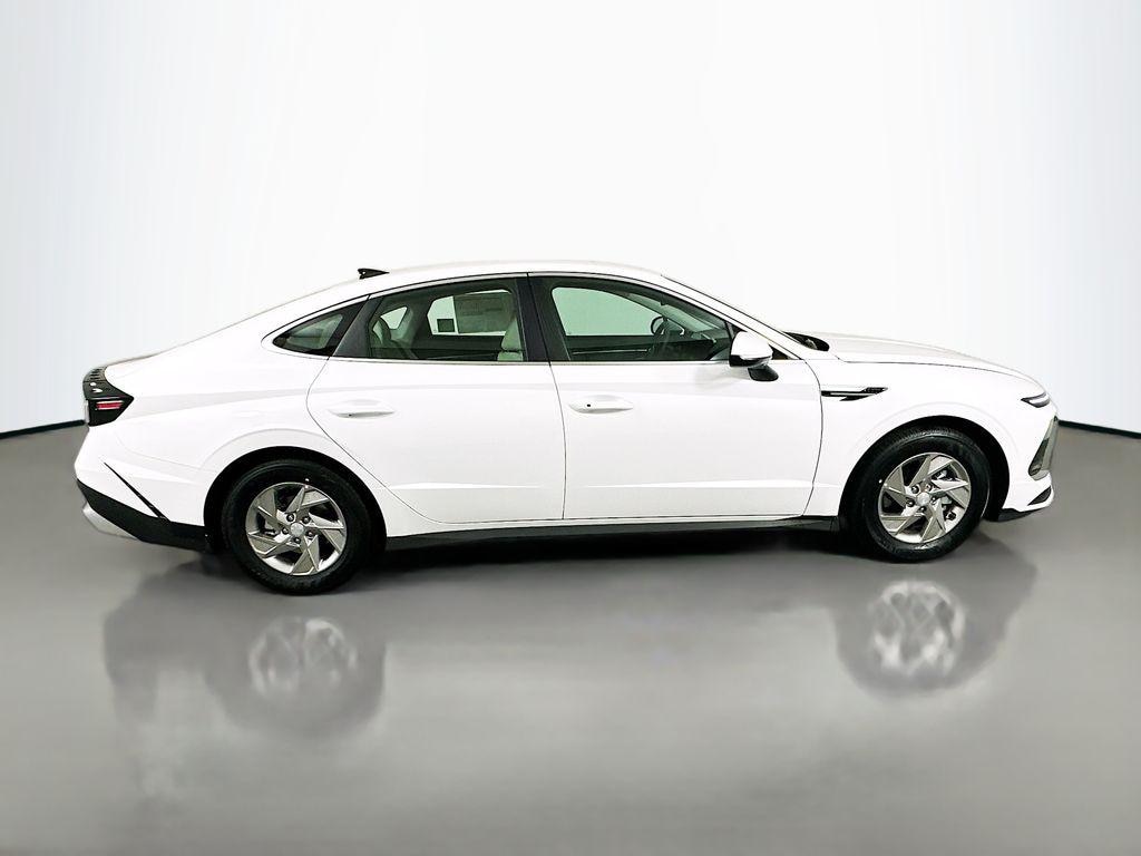 New 2026 Hyundai Sonata SE Sedan