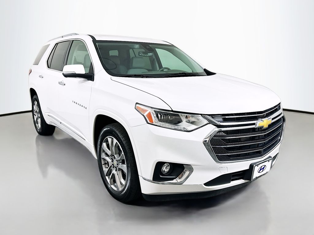 2021 Chevrolet Traverse Premier photo 3