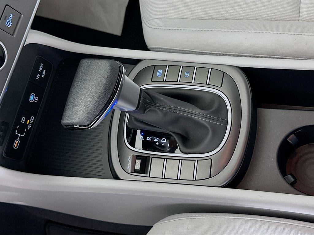 2026 Hyundai Kona SE - Photo 14