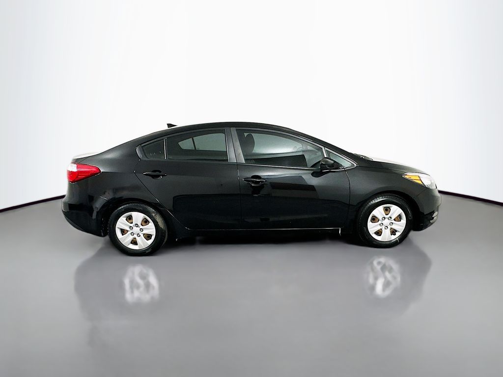 2016 Kia Forte LX photo 2