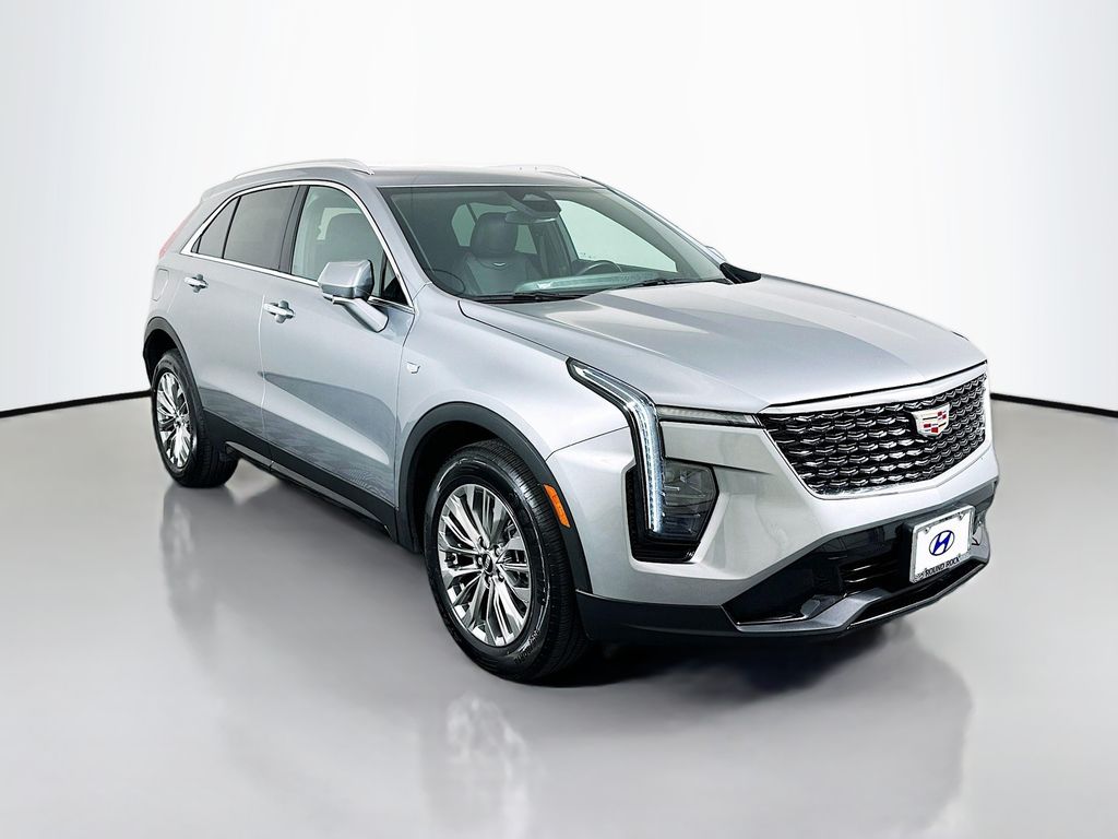 2024 Cadillac XT4 Premium Luxury photo 3
