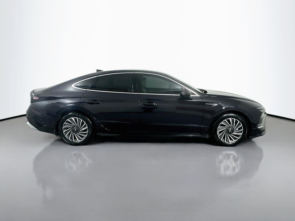 Certified 2025 Hyundai Sonata Hybrid SEL Sedan