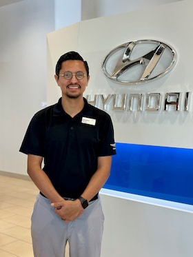 Staff member Jonathan Barrera from ID_49d6d4ec247d