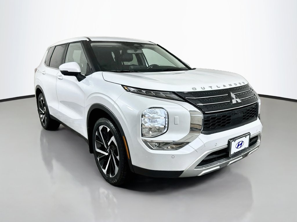 Used 2024 Mitsubishi Outlander SE SUV