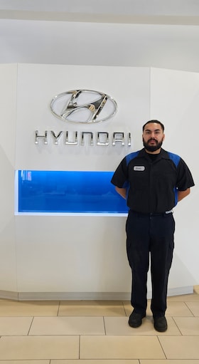 Staff member Edwin Uricino from ID_45868ffcac7b