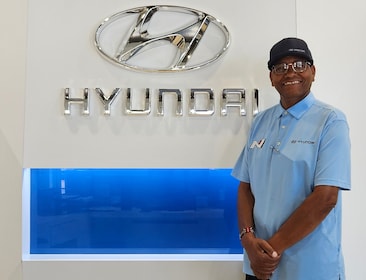 Staff member Nelson Waweru from ID_d3ee30