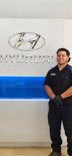 Staff member Miguel Valencia from ID_45868ffcac7b