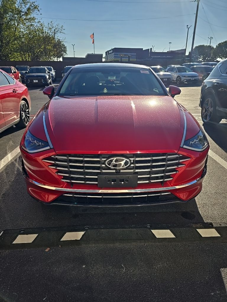 2022 Hyundai Sonata Hybrid Limited photo 2