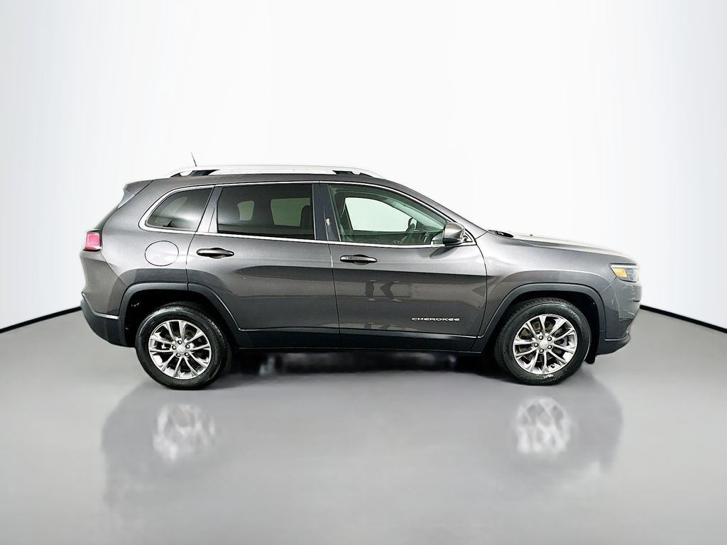 2020 Jeep Cherokee Latitude photo 2