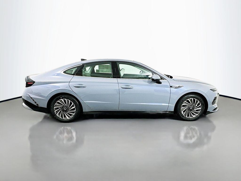 New 2026 Hyundai Sonata Hybrid Limited Sedan