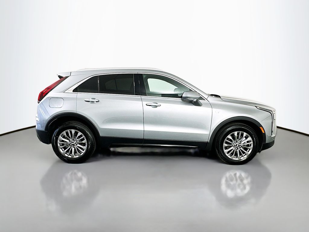 2024 Cadillac XT4 Premium Luxury photo 4