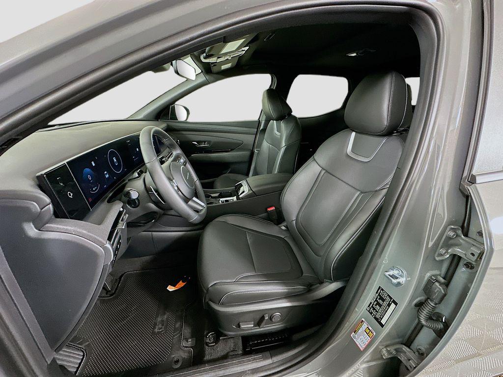 2026 Hyundai Santa Cruz Limited - Photo 16