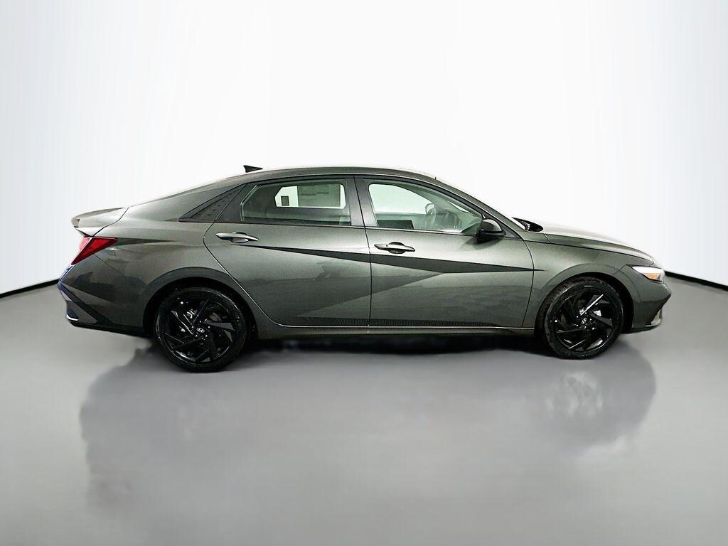 New 2026 Hyundai Elantra SEL Sport Sedan