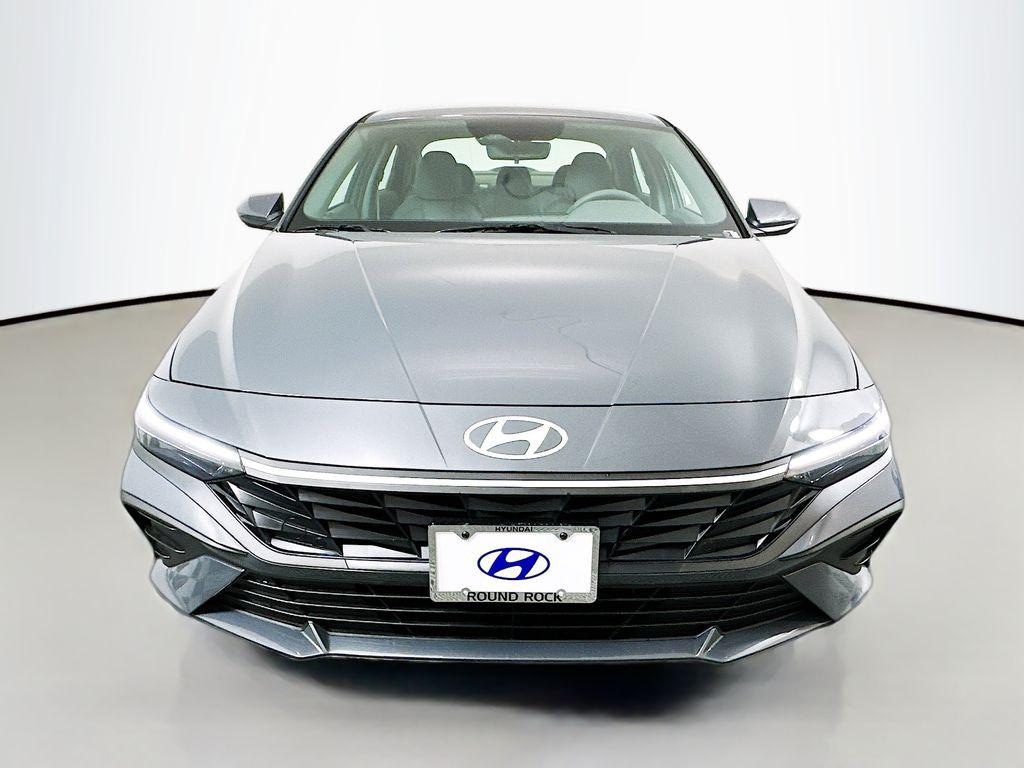 New 2026 Hyundai Elantra SE Sedan