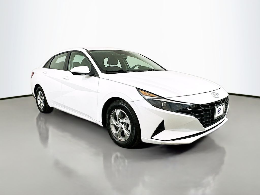 Used 2021 Hyundai Elantra SE Sedan