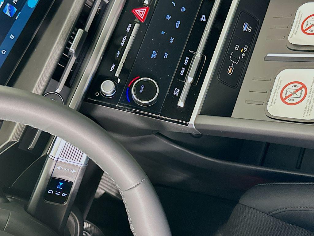 2026 Hyundai Santa Fe SE - Photo 14