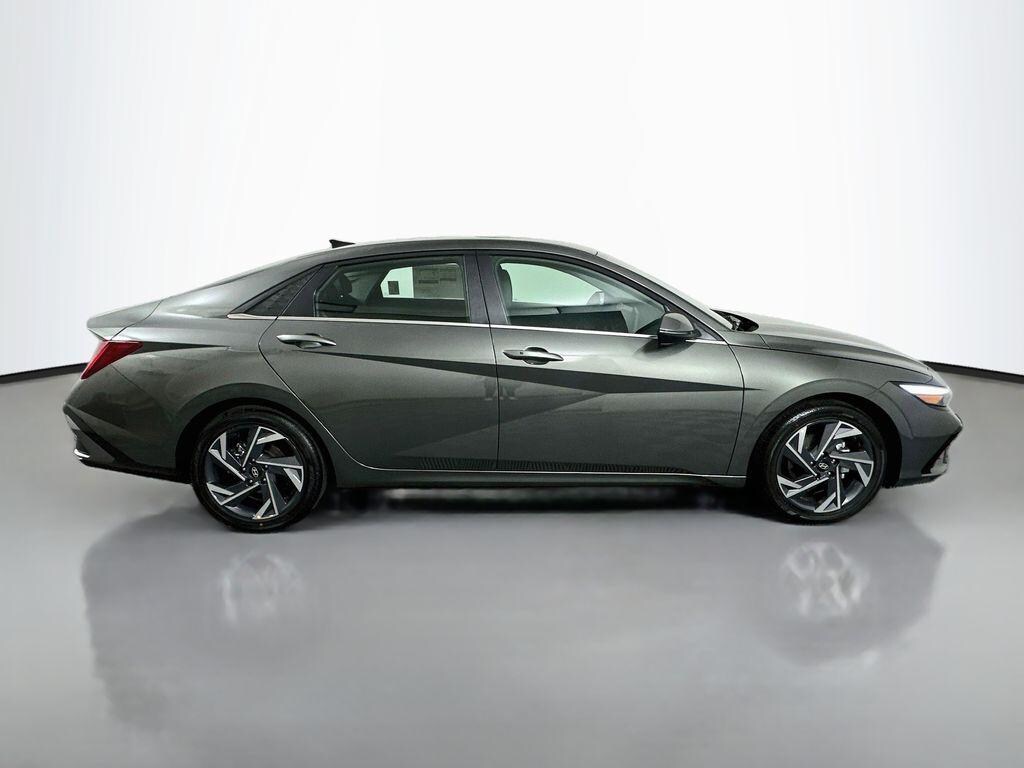 New 2026 Hyundai Elantra Limited Sedan