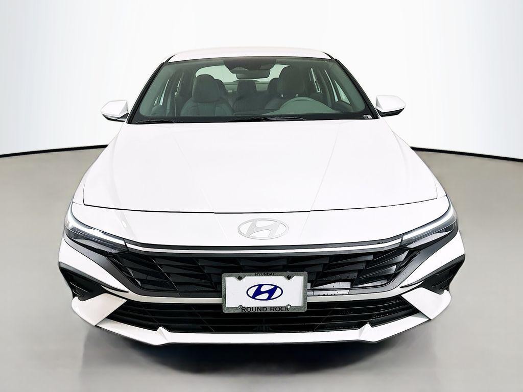 New 2026 Hyundai Elantra SE Sedan