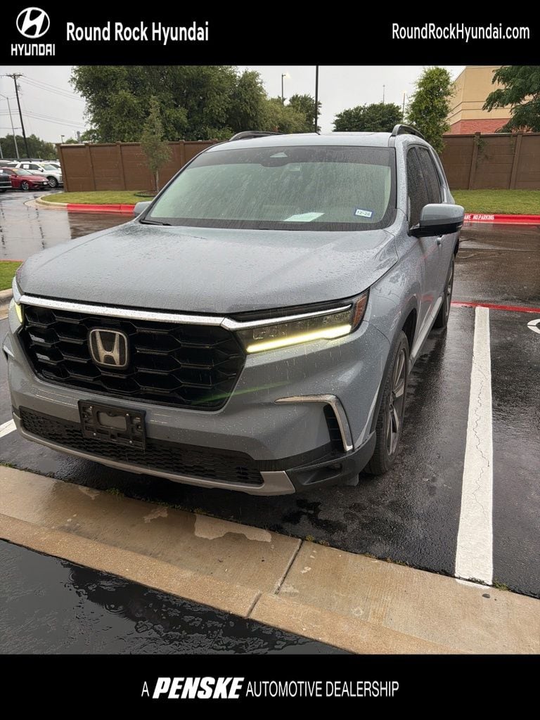 2024 Honda Pilot Touring AWD's photo