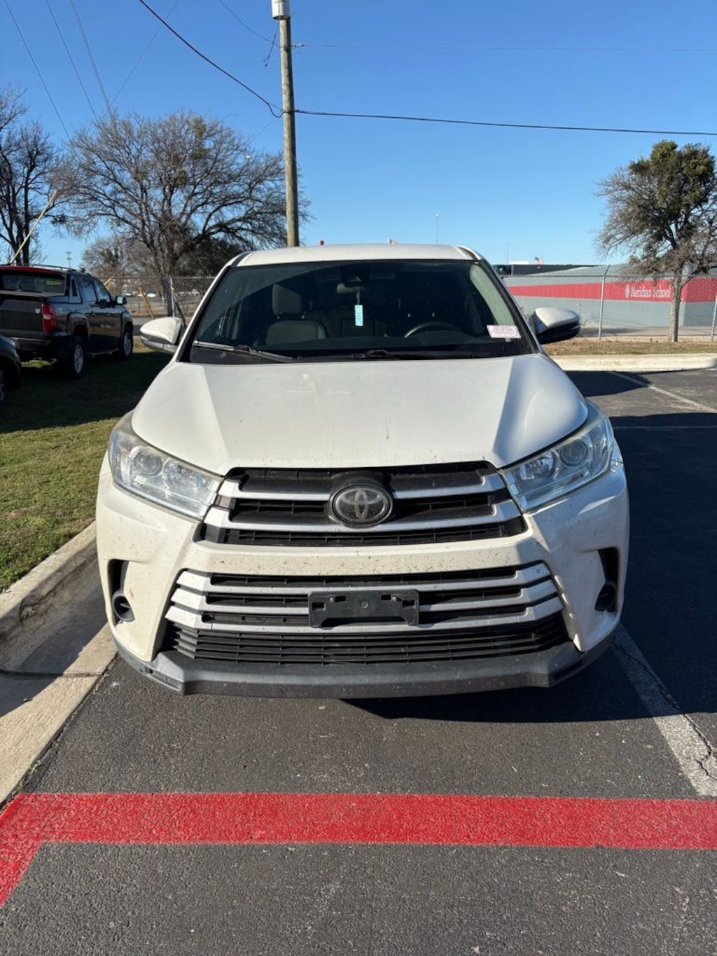 Used 2017 Toyota Highlander LE I4 SUV