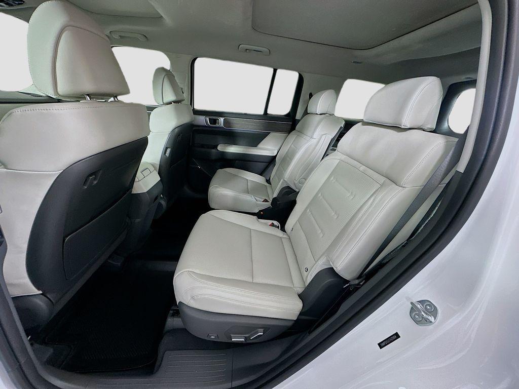 2026 Hyundai Santa Fe Calligraphy - Photo 17