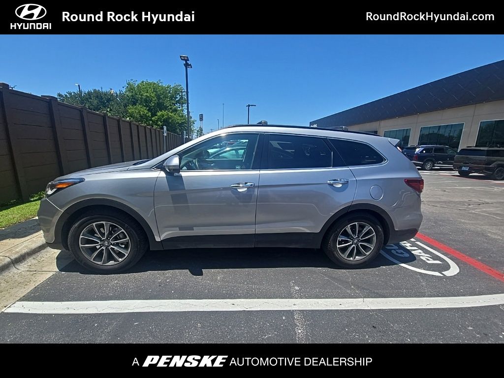 2019 Hyundai Santa Fe SE XL FWD's photo