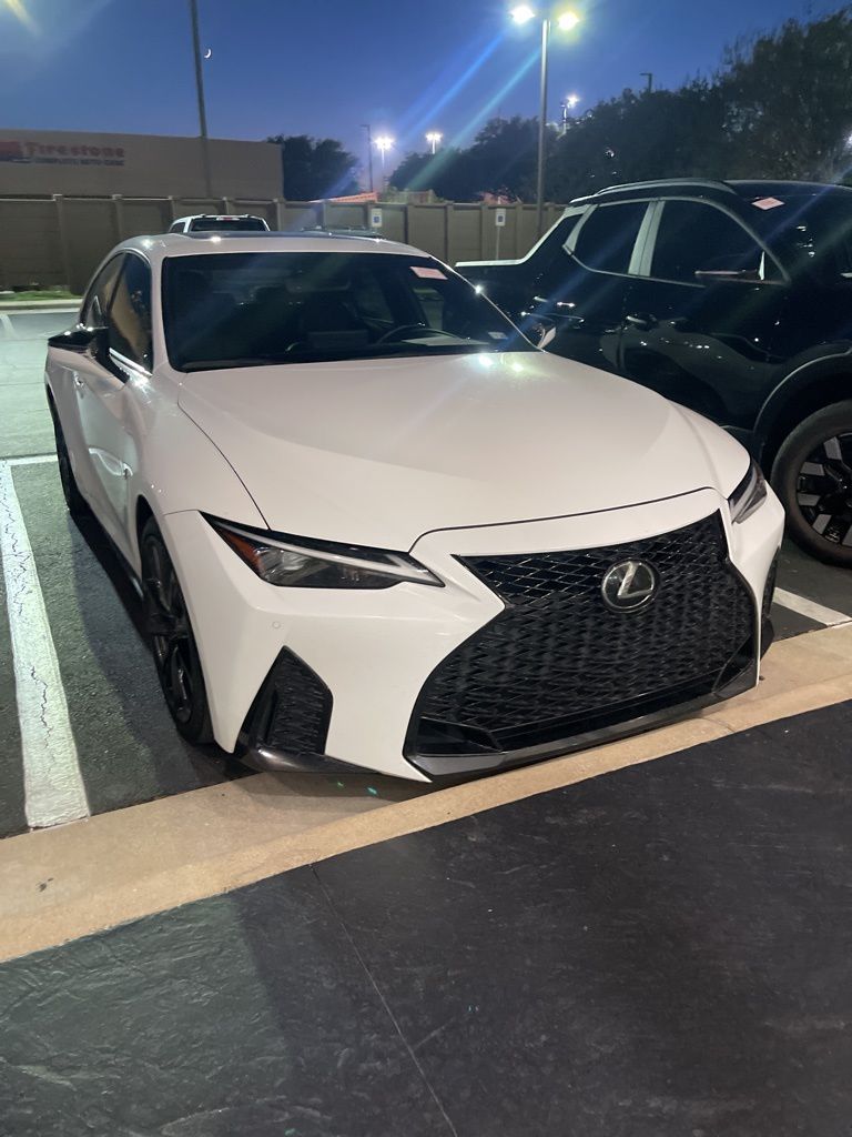 2021 Lexus IS 350 F SPORT photo 3