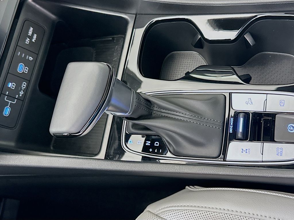 2025 Hyundai Santa Cruz Limited - Photo 17