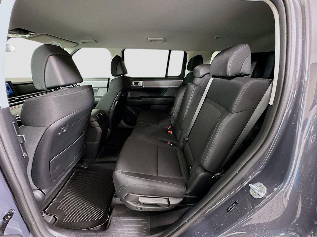 2026 Hyundai Santa Fe SE - Photo 16