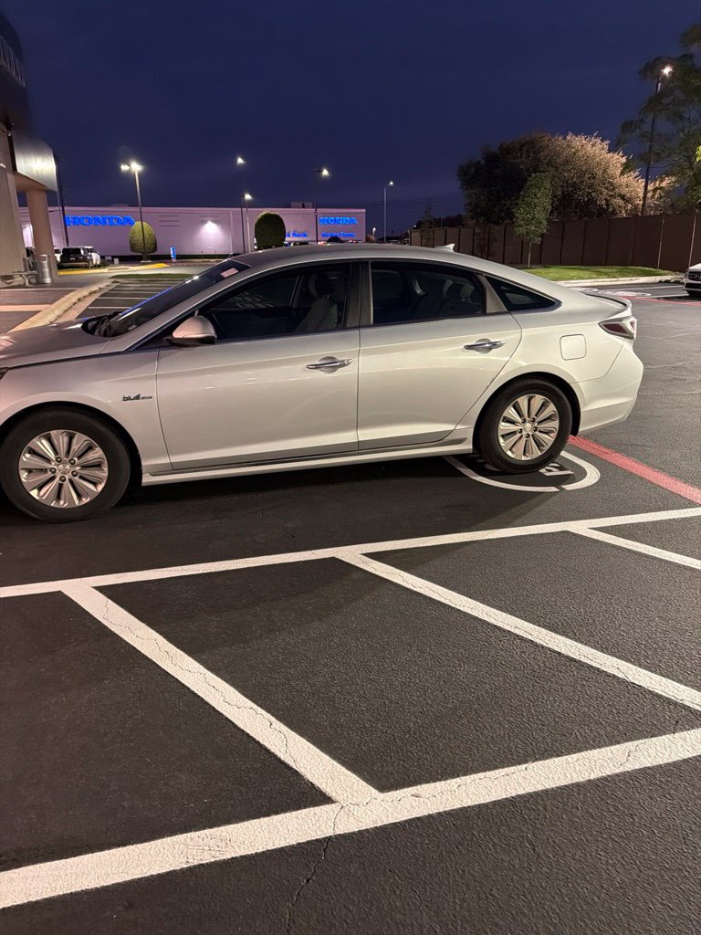 Used 2017 Hyundai Sonata Hybrid SE Sedan