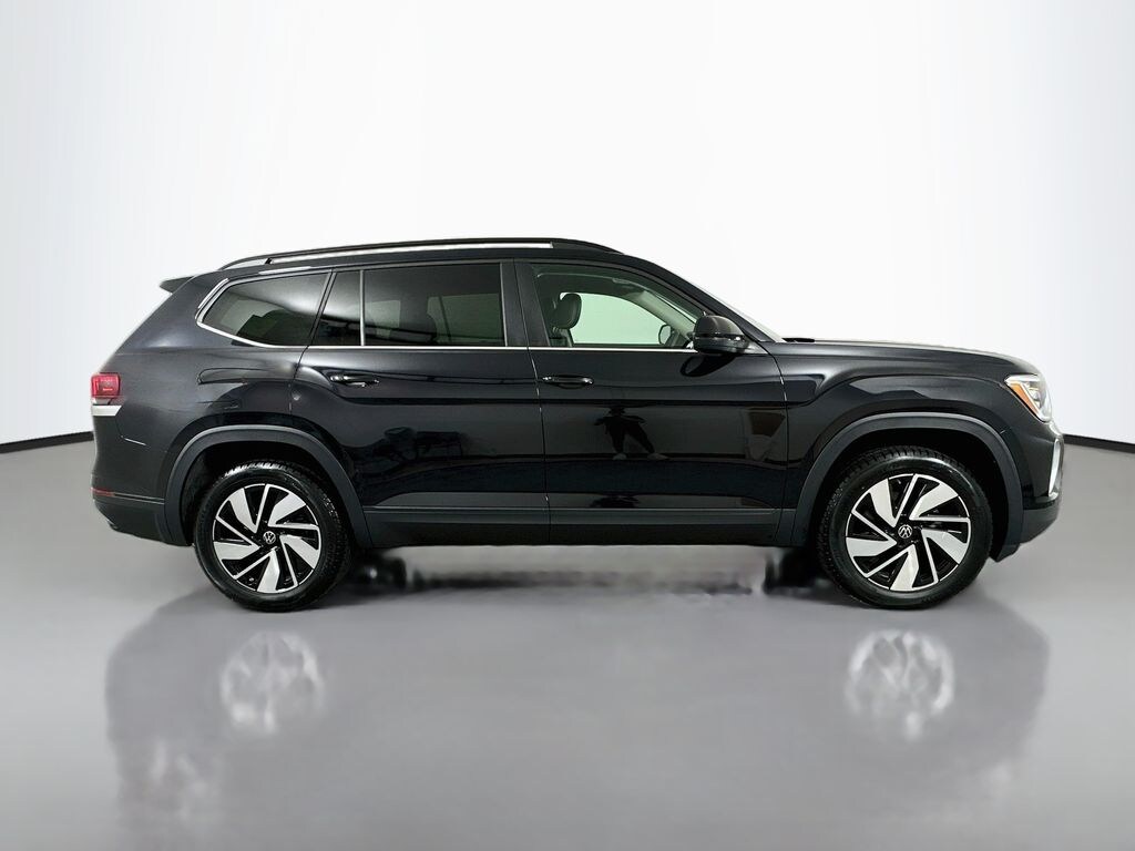 Used 2025 Volkswagen Atlas 2.0T SE w/Technology SUV