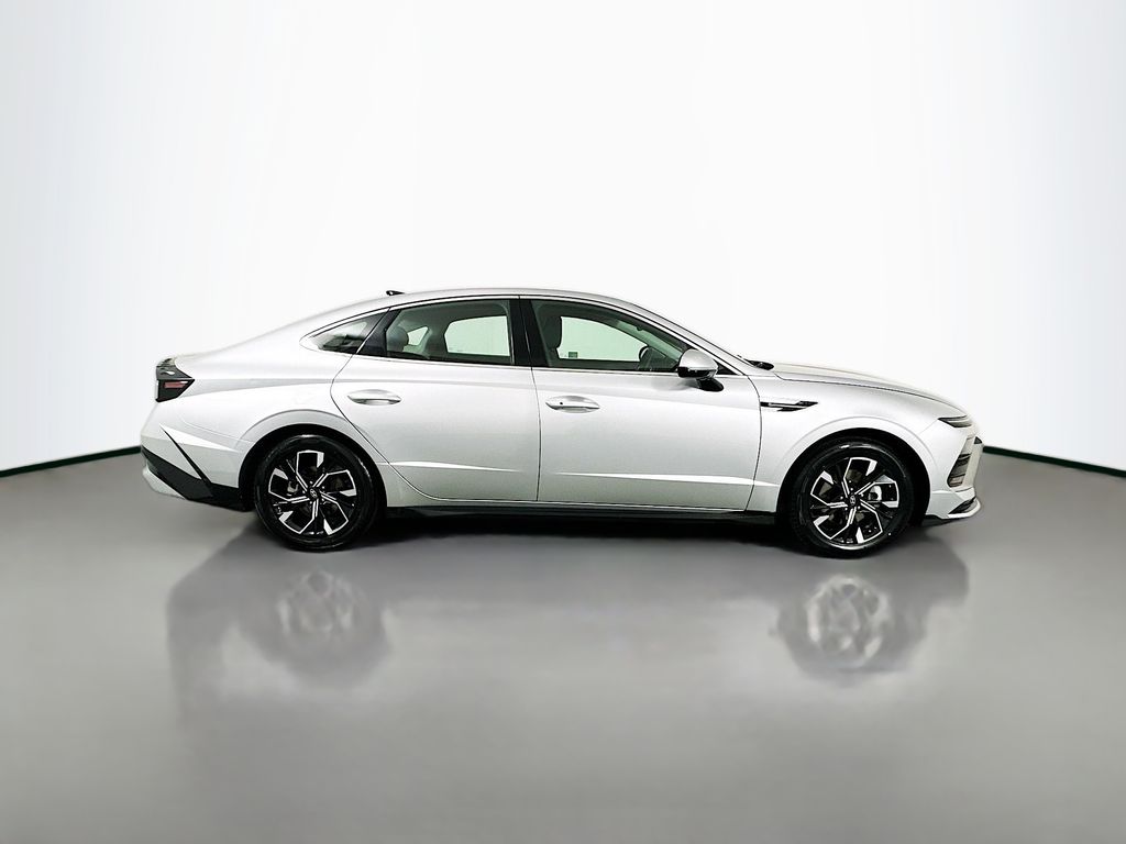 2024 Hyundai Sonata SEL photo 4