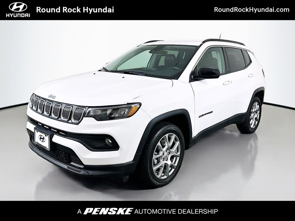 2022 Jeep Compass Latitude Lux's photo