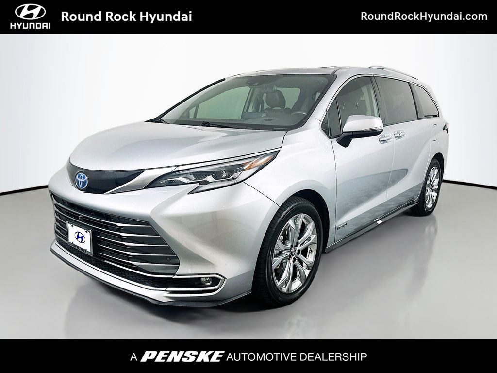 2021 Toyota Sienna Van 